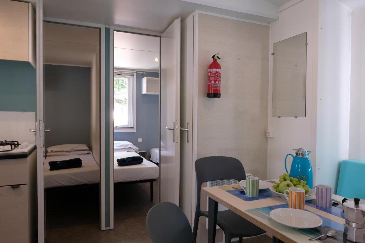 Happy Camp Mobile Homes In Laguna Village Campsite 3*