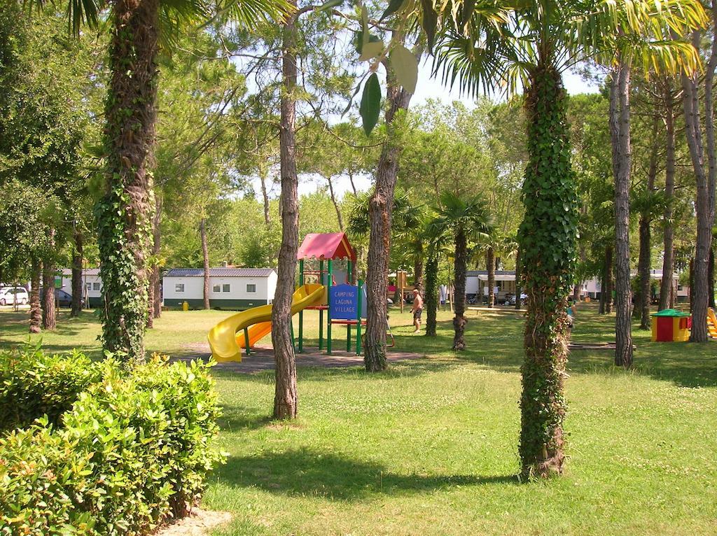 Happy Camp Mobile Homes In Laguna Village Campsite 3*