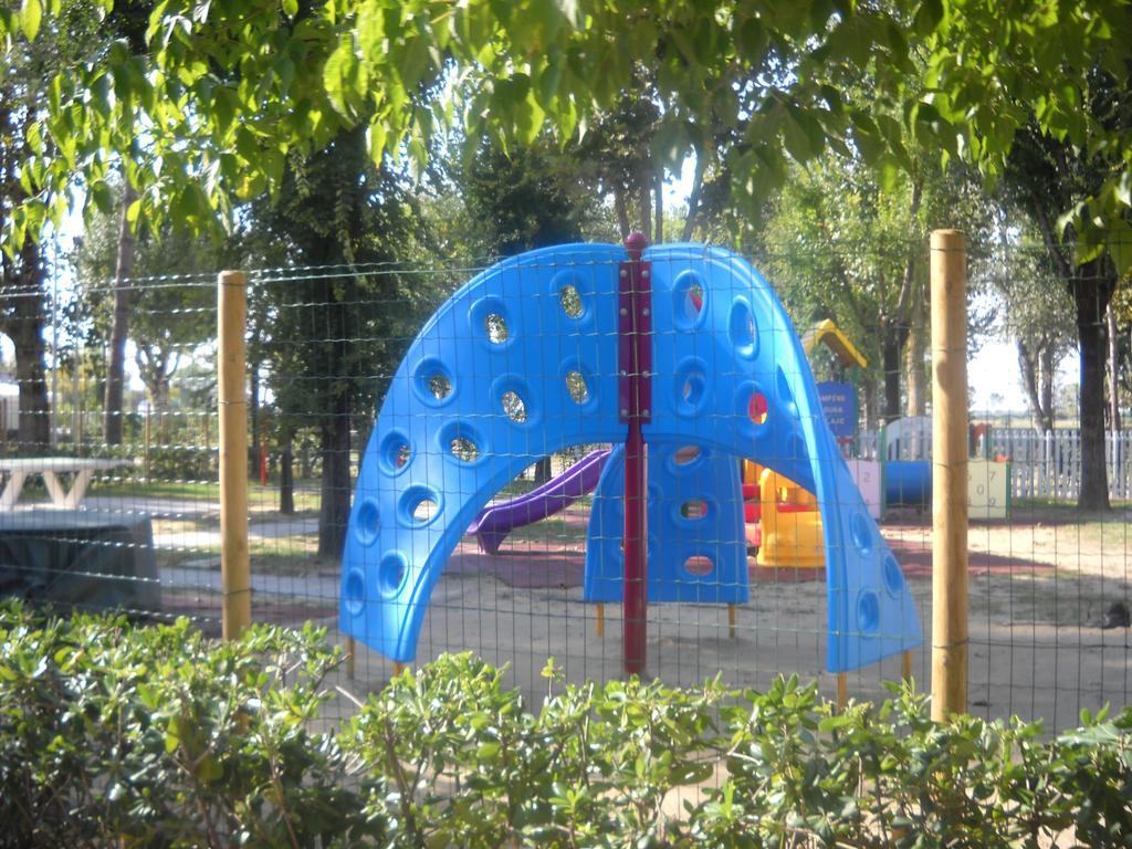 Campsite Happy Camp Mobile Homes In Laguna Village 3*